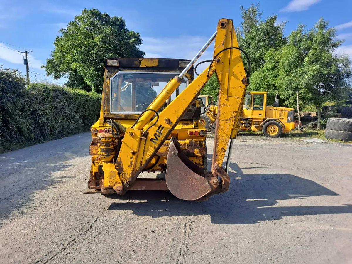 Mf 50 b digger loader - Image 2