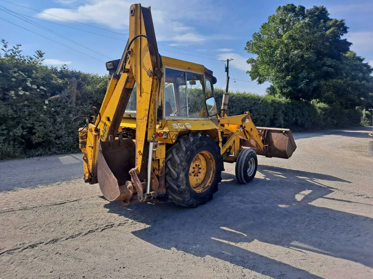 Mf 50 b digger loader - Image 3