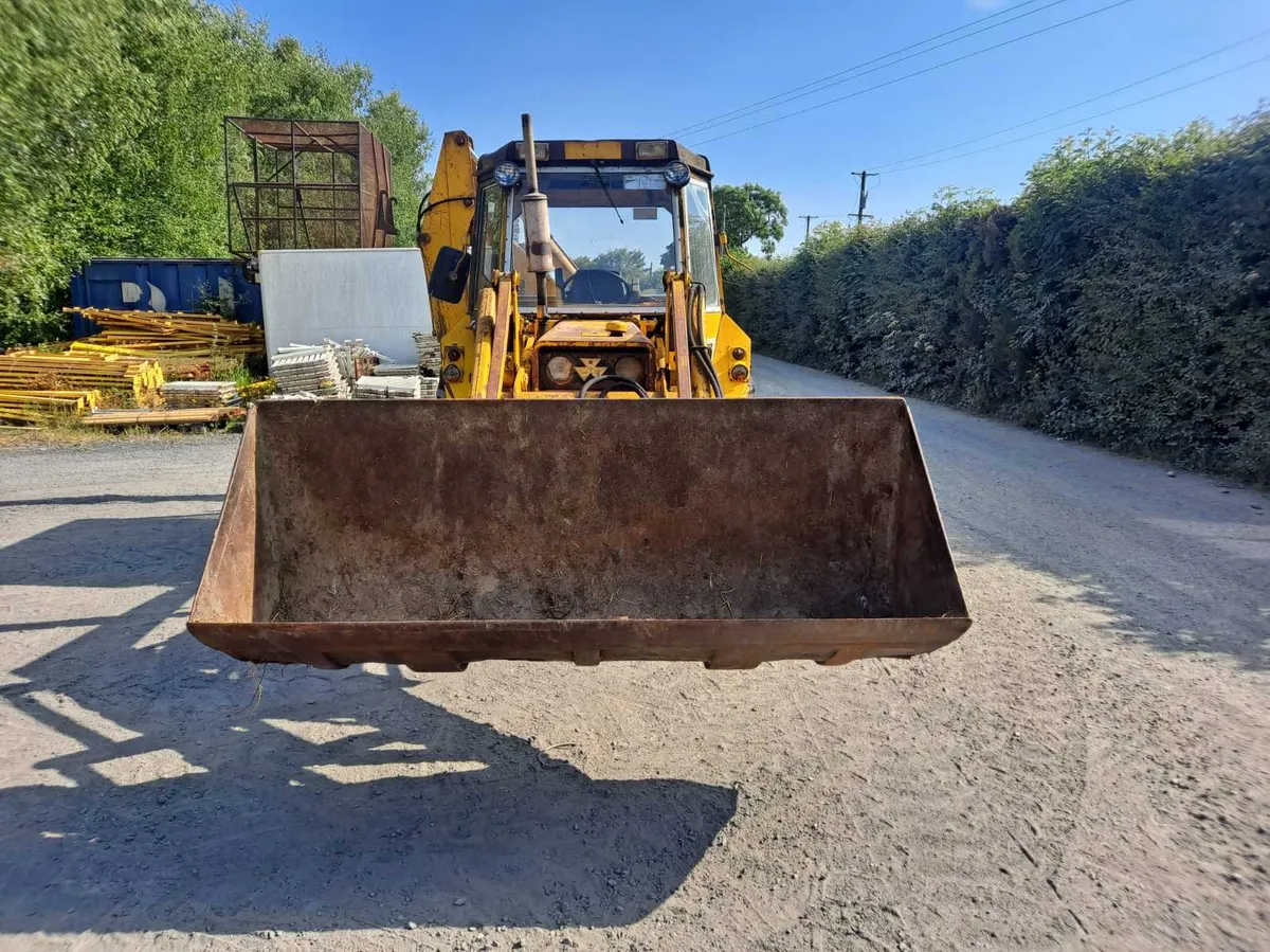 Mf 50 b digger loader - Image 4