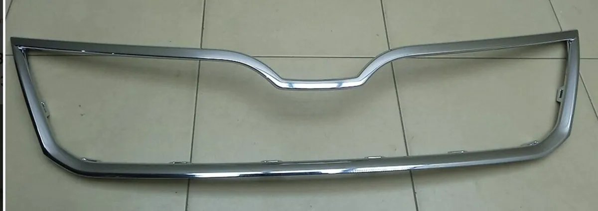 Skoda Rapid Chrome Grill Cover