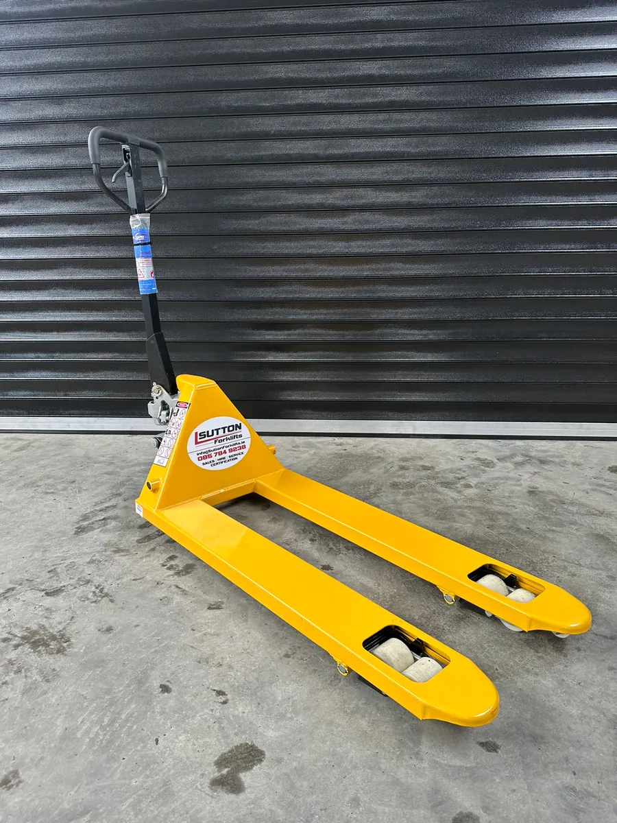2500KG Manual Pallet trucks - Image 2
