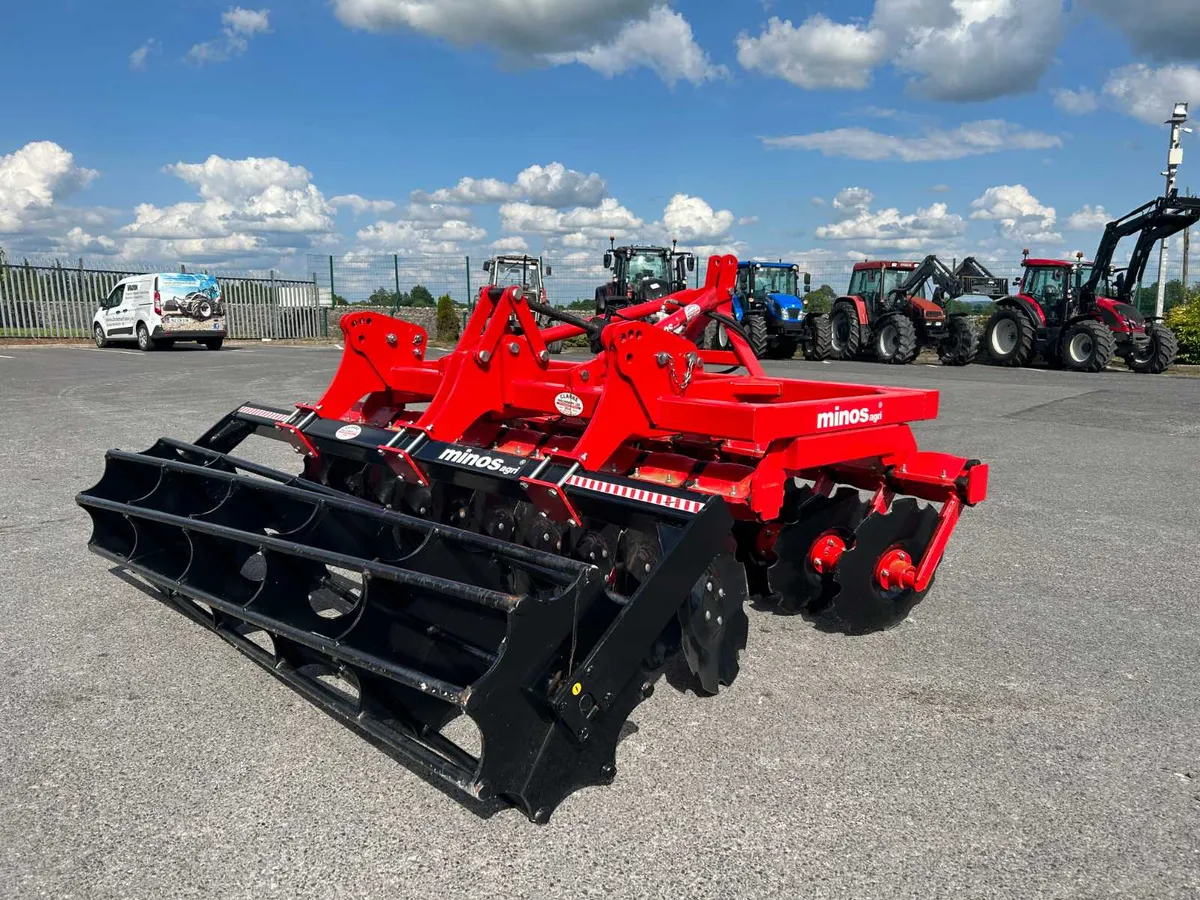Minos 3m M Disc Harrow with Crumbler - Image 3