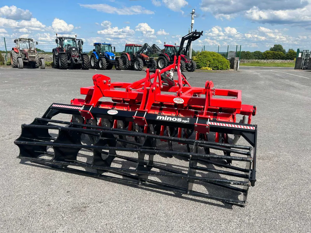 Minos 3m M Disc Harrow with Crumbler - Image 1