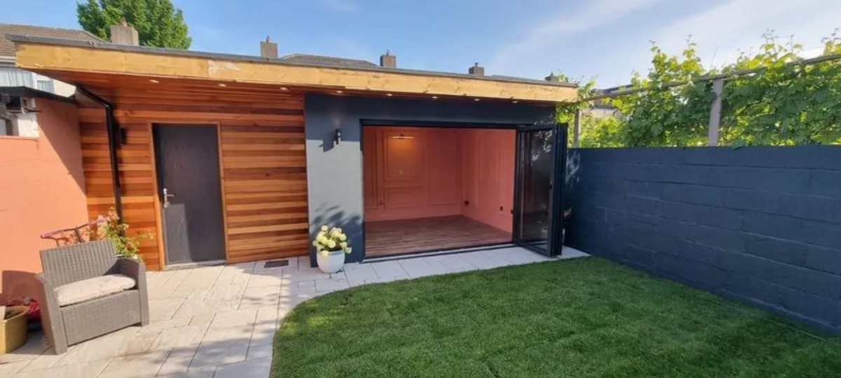 Aluminium bifold doors - Image 3