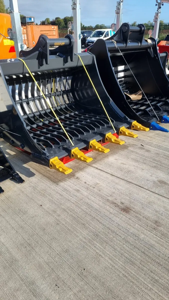 Riddle & Lawn buckets in stock - Image 1