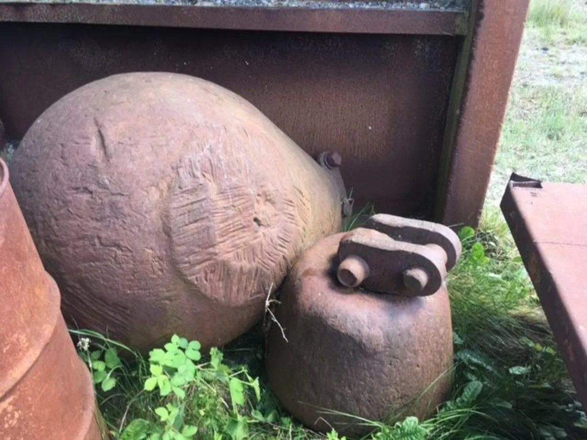 DEMOLITION (WRECKING BALLS) BELTING - Image 2