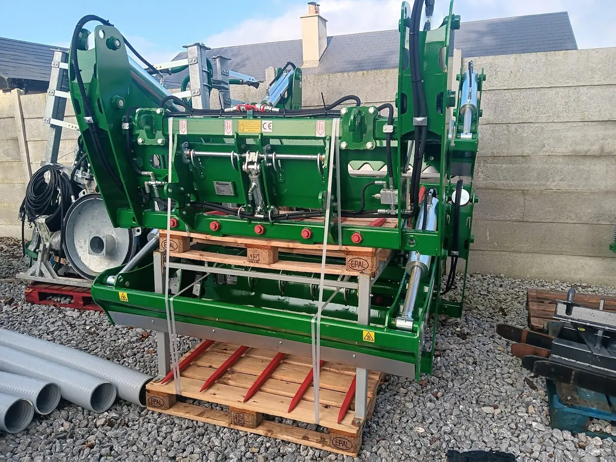 Bale Cutter - Image 1