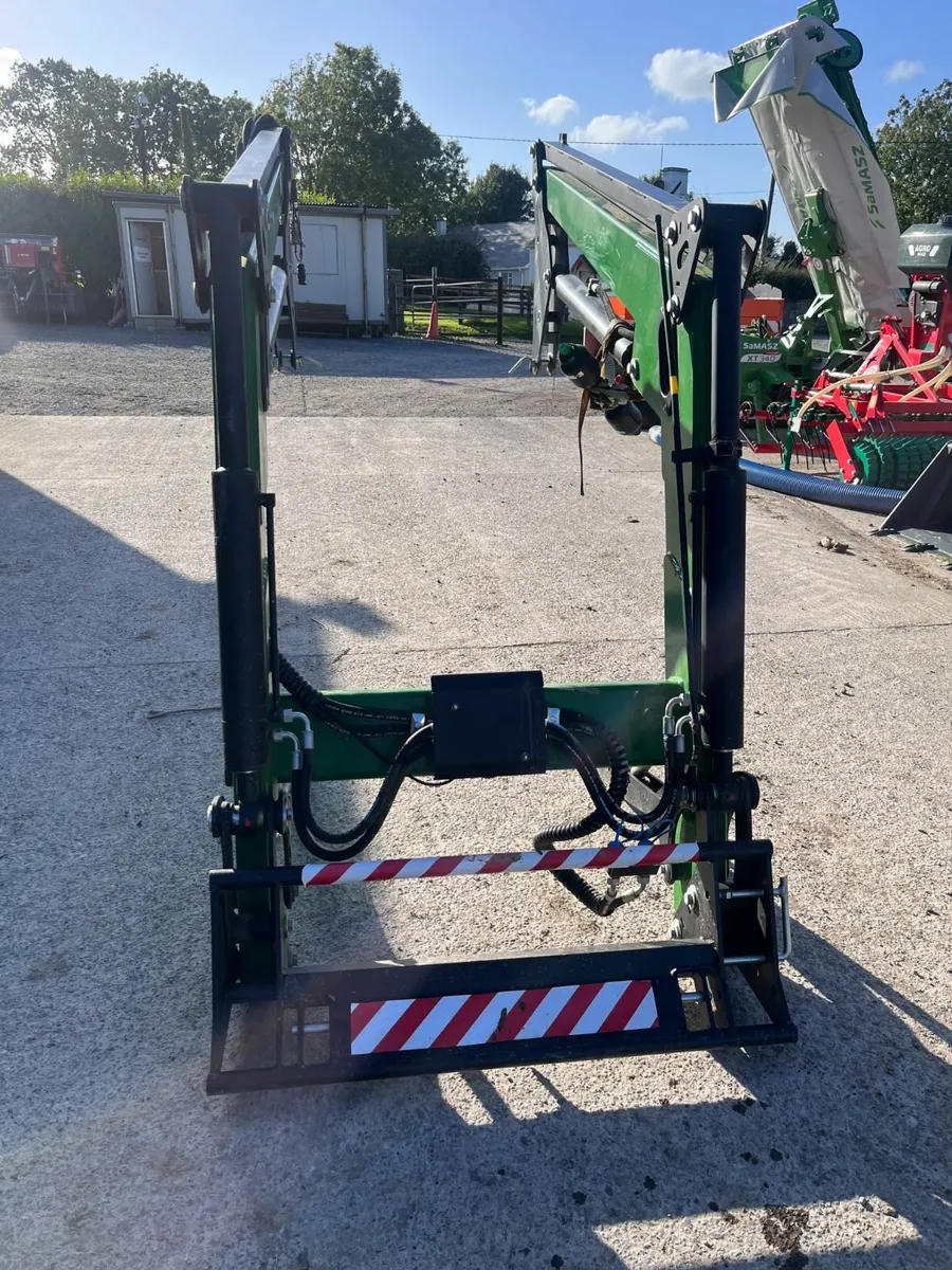 Metal Fach Front Loaders - Image 3