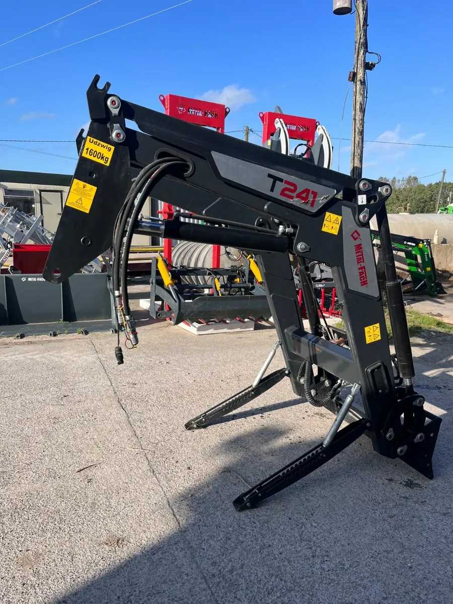 Metal Fach Front Loaders - Image 2