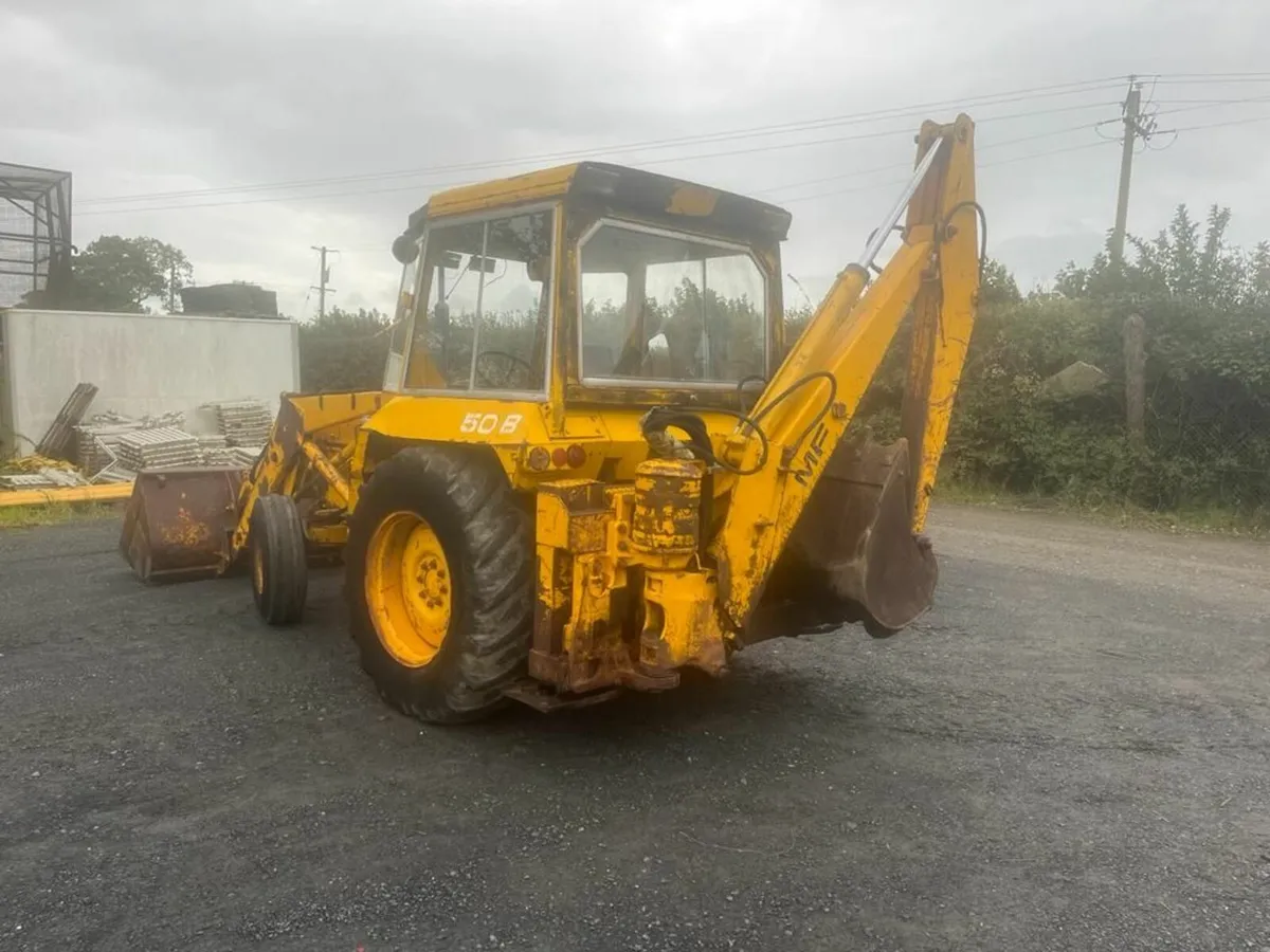 Mf 50b digger loader - Image 2