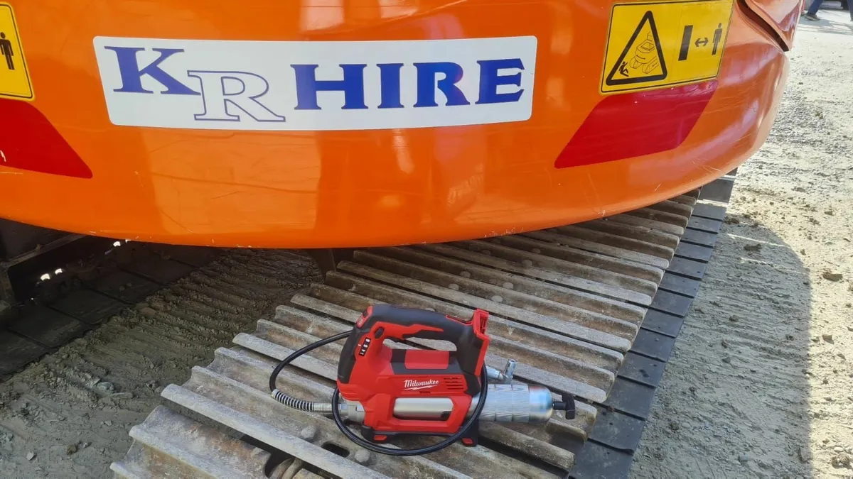 New MILWAUKEE M18 GG-0 Grease Gun Bare Unit - Image 1