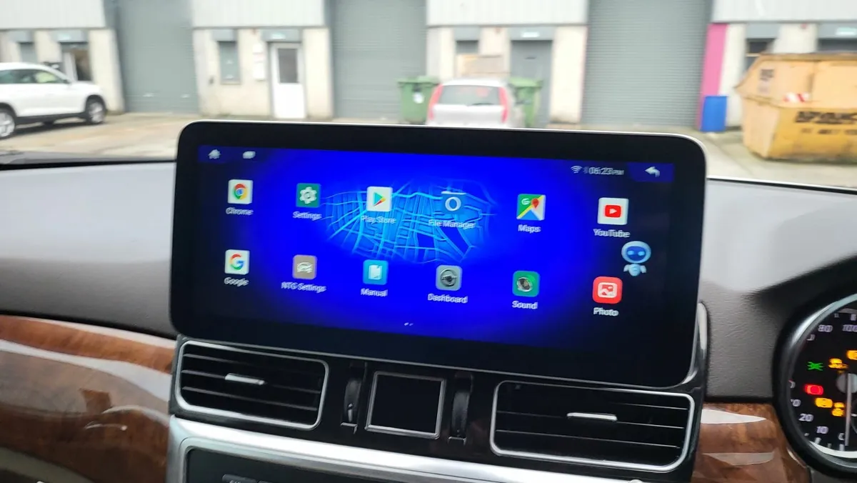 Mercedes ML 10" Android Auto Carplay Radio - Image 1