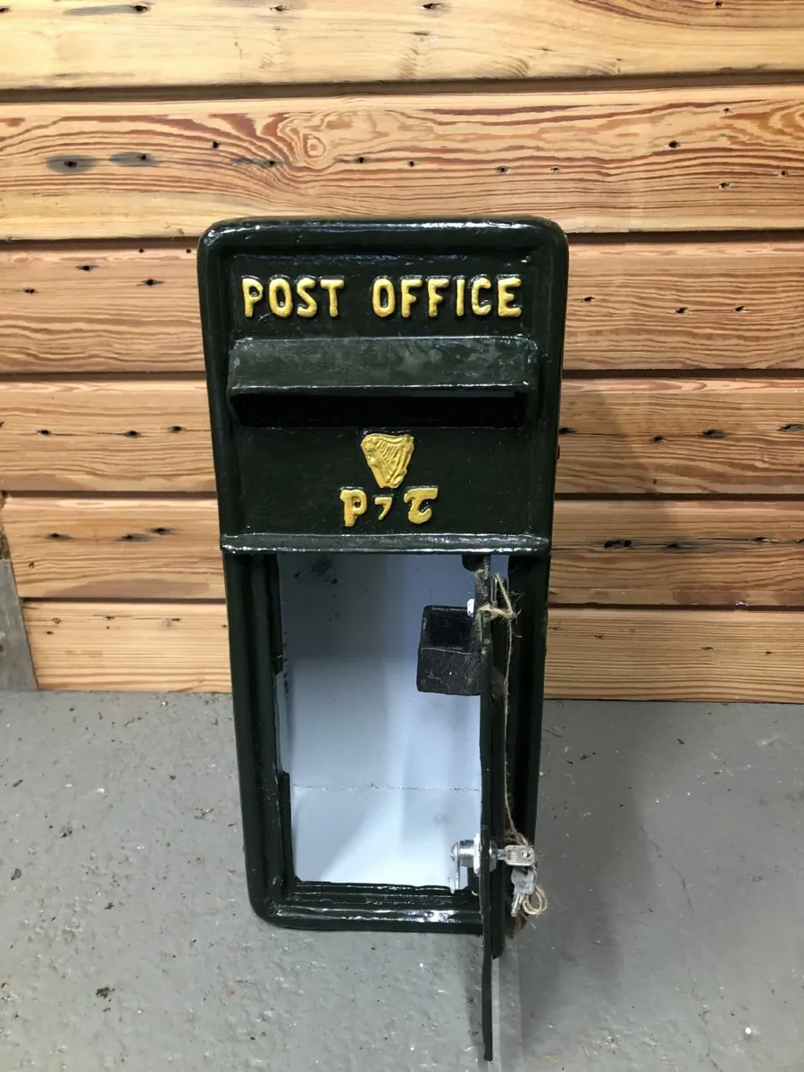 P&T Cast Iron Post Box - Image 3