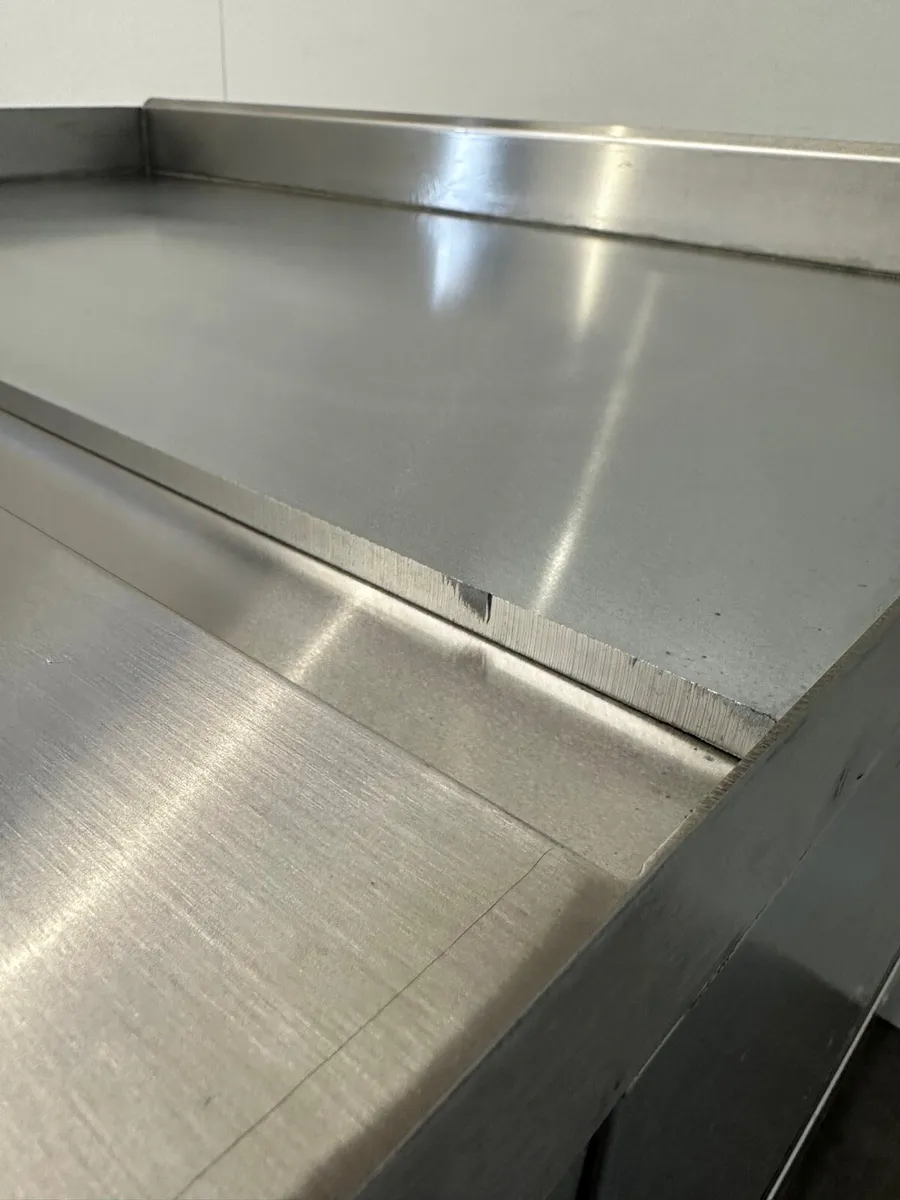 1.2m New Gas Grill - Image 4