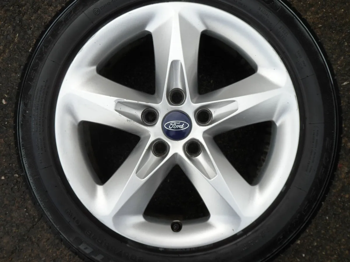 16' FORD FOCUS CONNECT VAN ALLOY WHEELS & TYRES