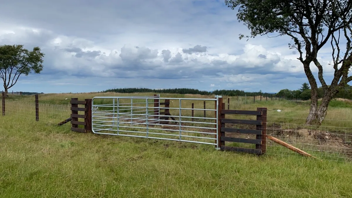 Brennan Bros Fencing Contractor - Image 3