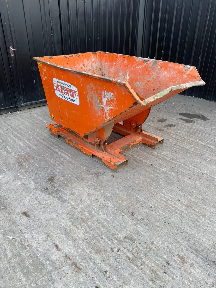 Tipping Skip - Image 1