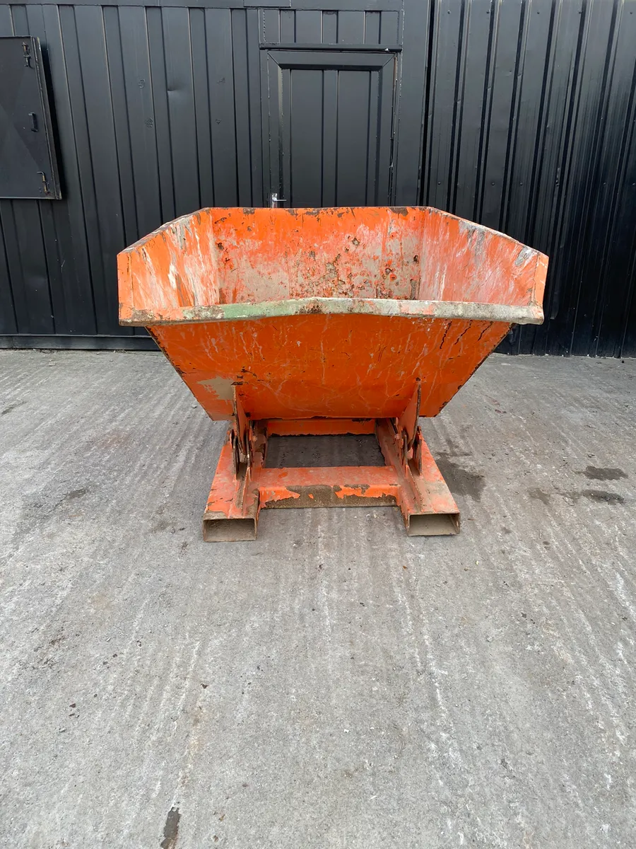 Tipping Skip - Image 2