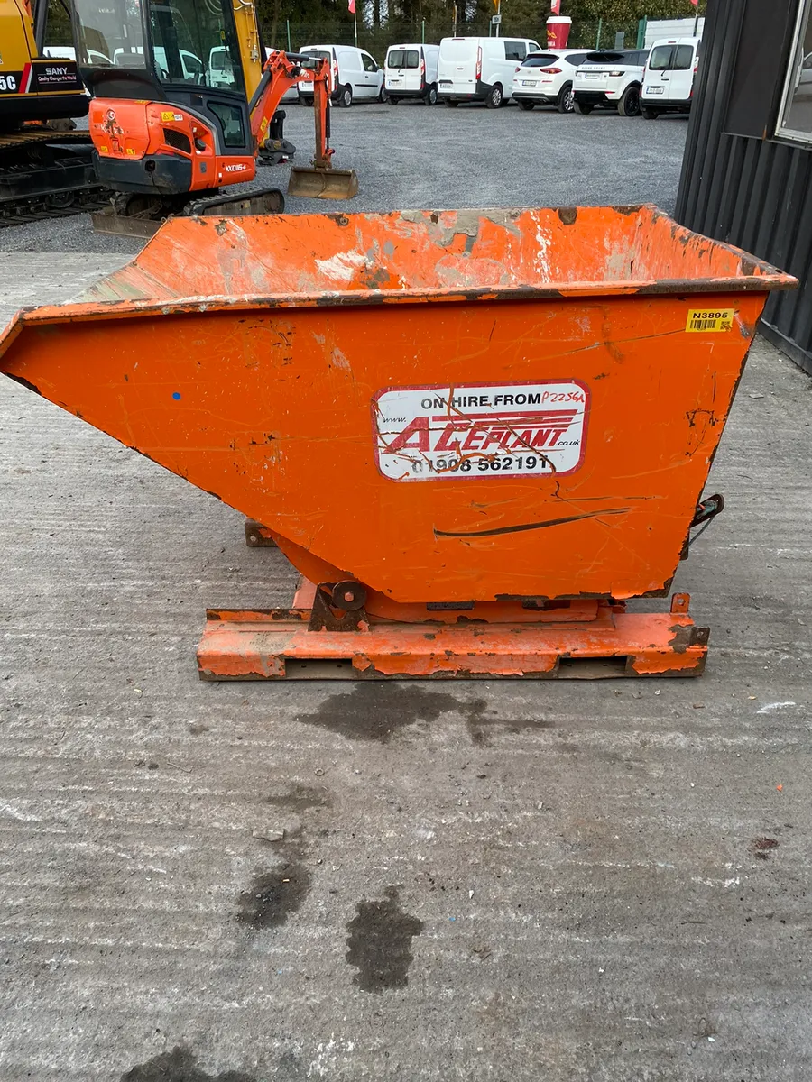 Tipping Skip - Image 4