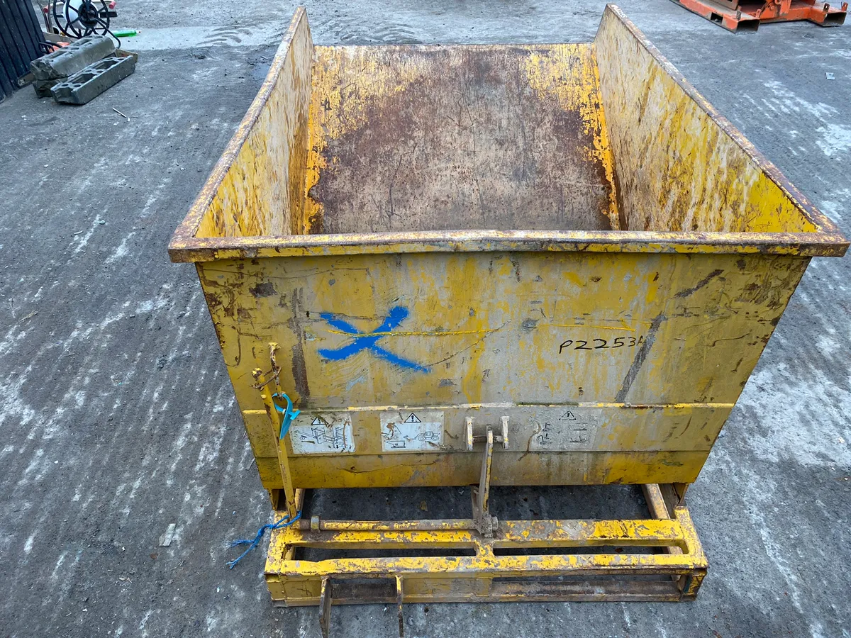 Tipping Skip - Image 3