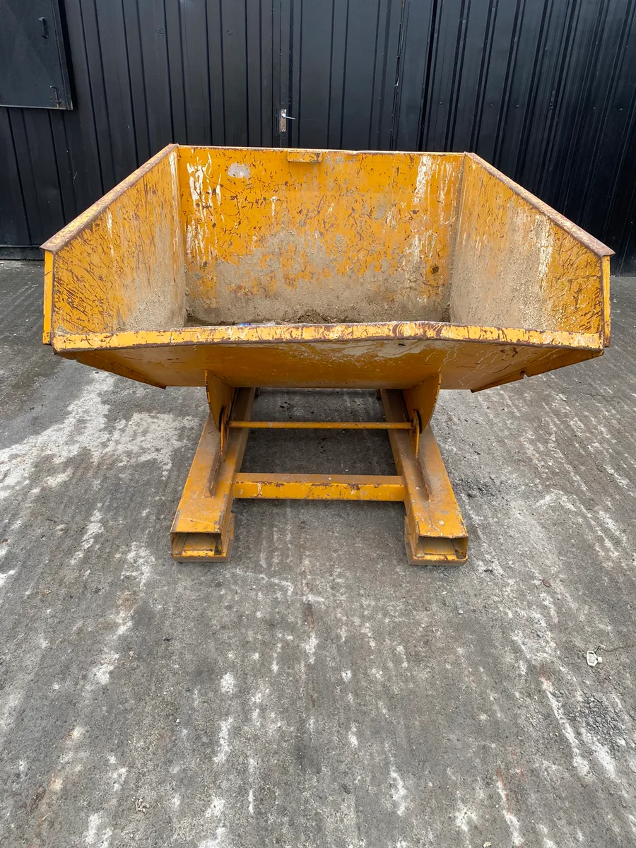 Tipping Skip - Image 3