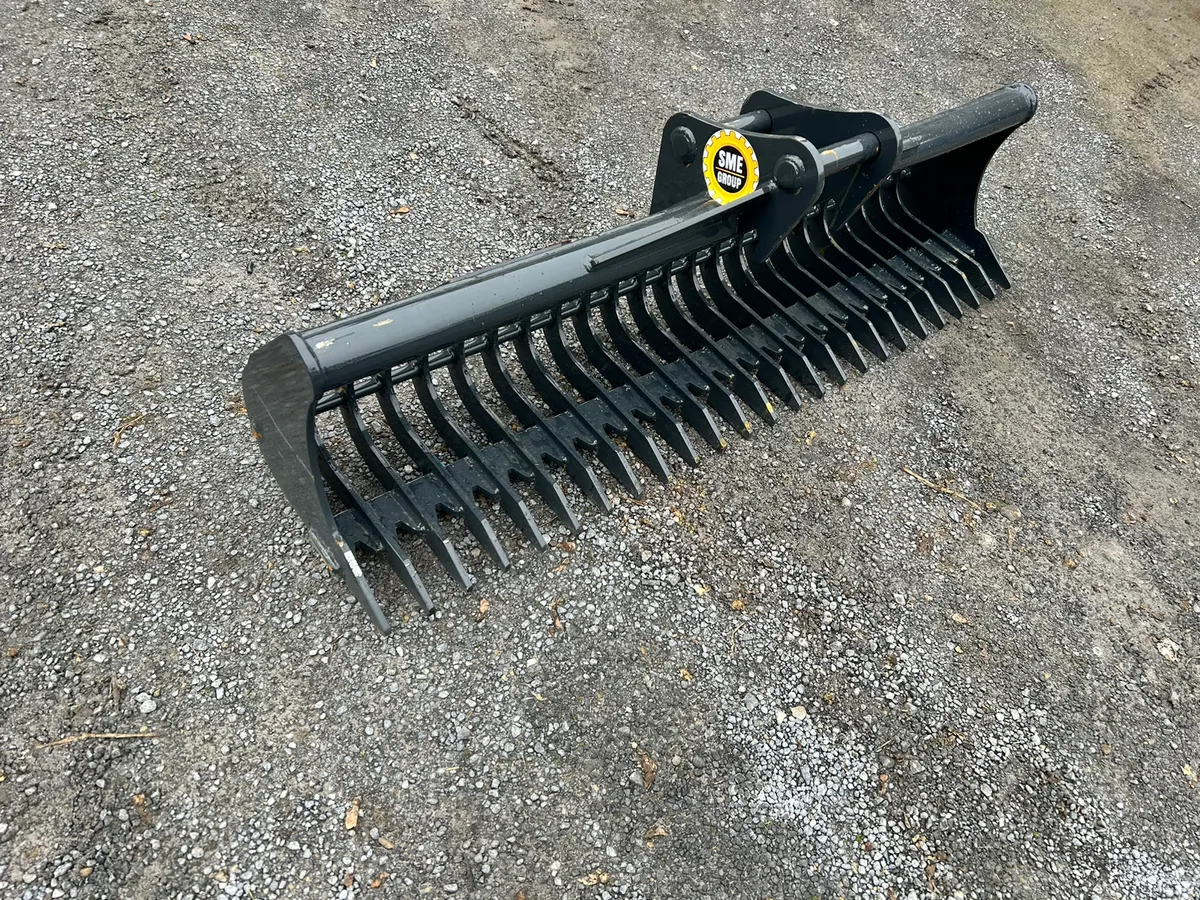 **Riddle bucket for 3t Excavator** - Image 1