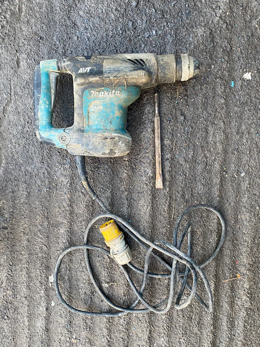 Makita Hr3210C Breaker - Image 4