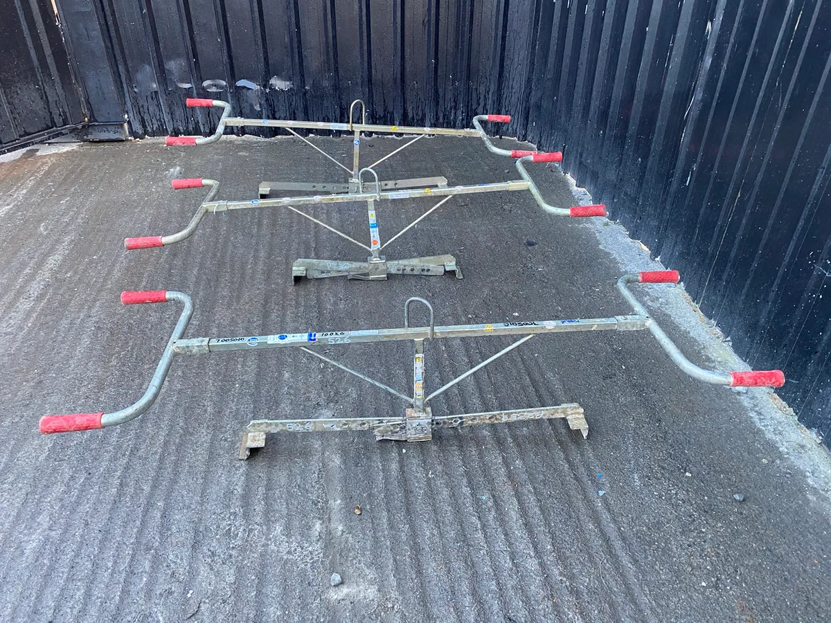 Choice of 3 Kerb / Paving Slab Grabs - Image 2