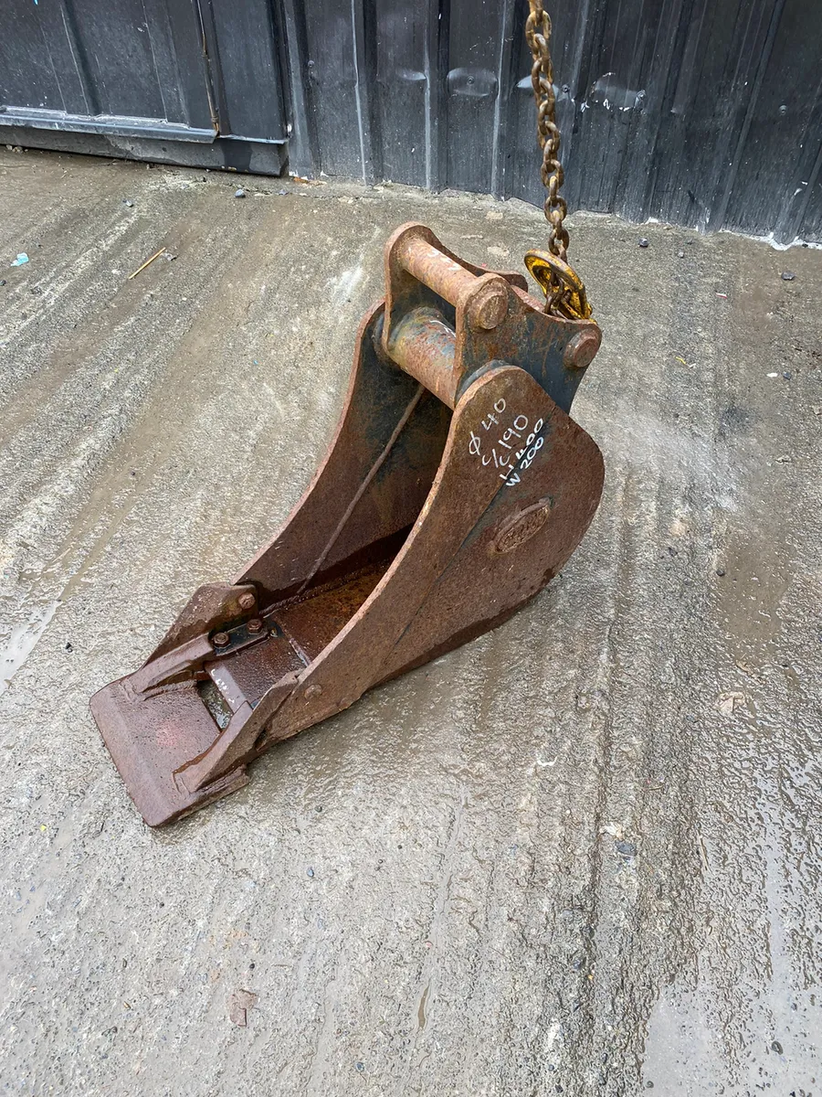 Bucket P2233 - Image 2