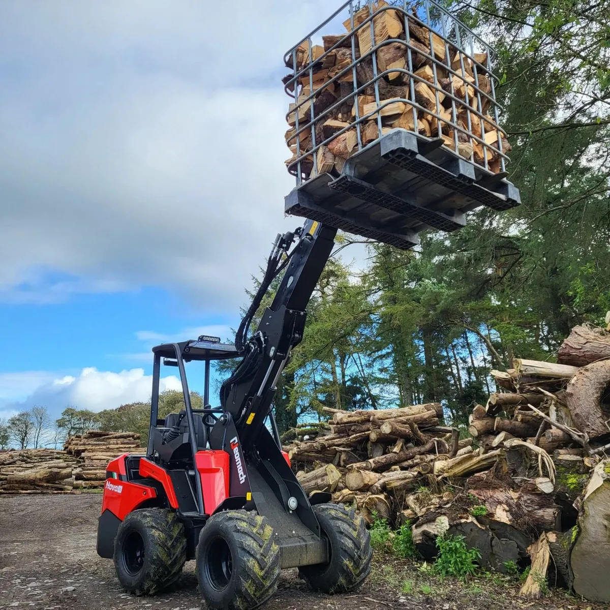 Neomach Nova X30 Loader - Image 1