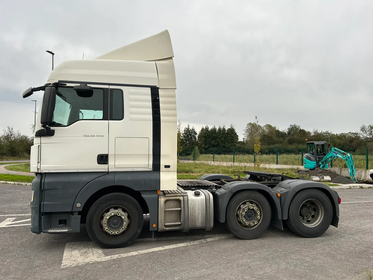 Man 6x2 Unit - Image 4