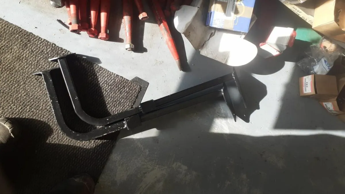 New Holland T Series/Case Door Brackets - Image 2