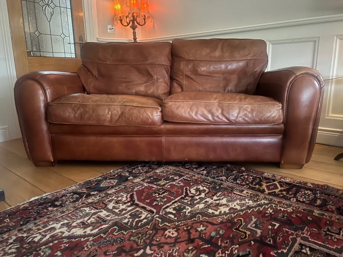 Duresta Spitfire Leather artdeco 2.5 sofa RRP €6k - Image 4