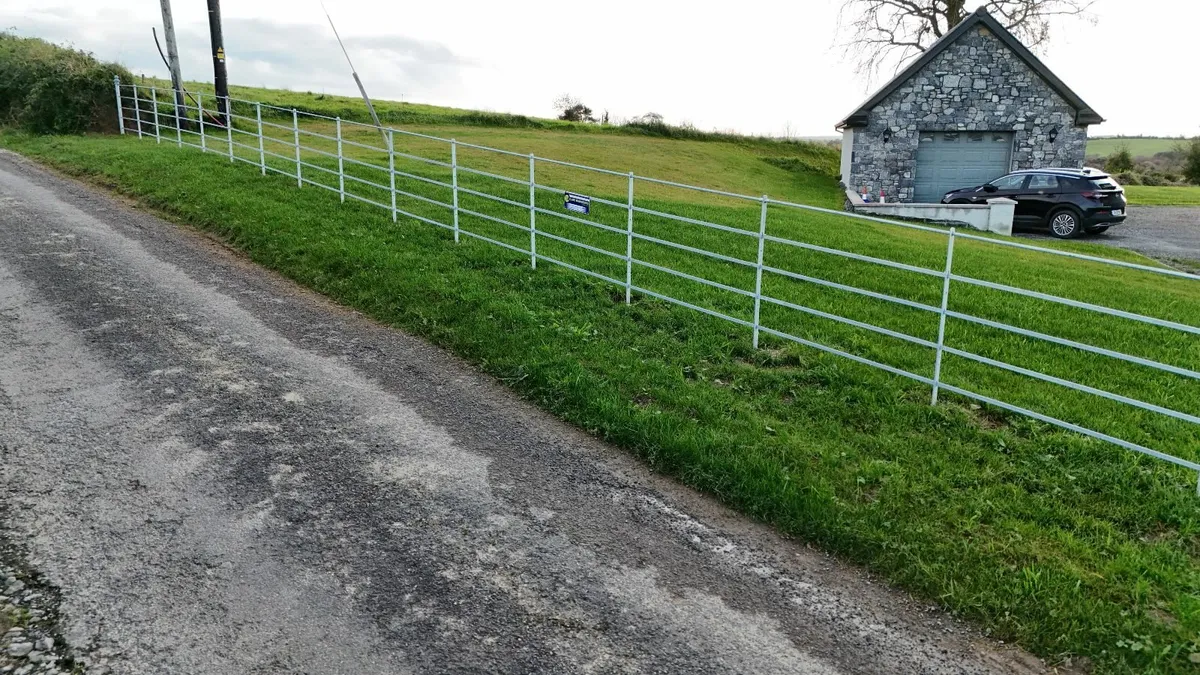 Estate Fencing and Gates - Image 4