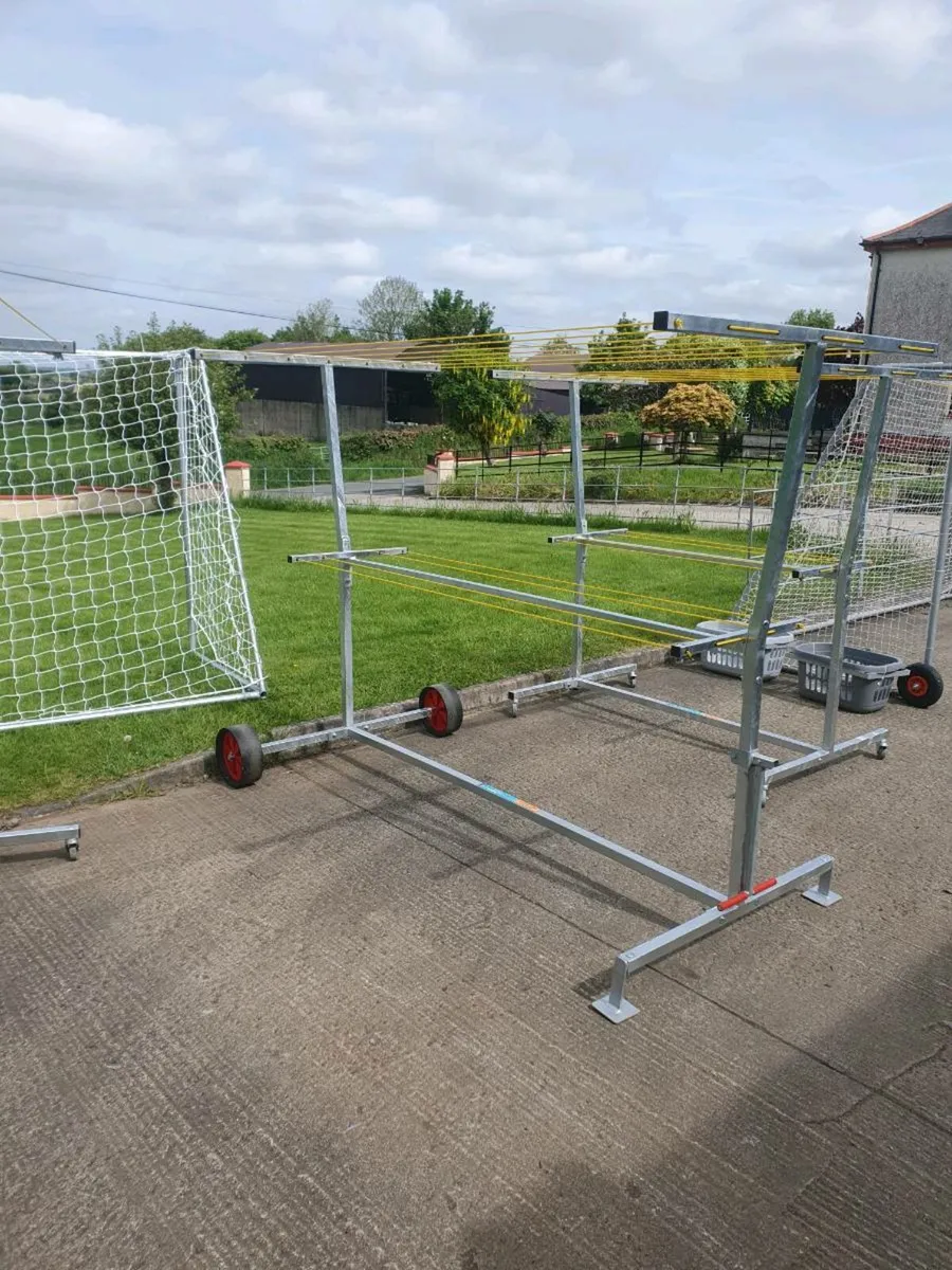 Mobile clothes lines - Image 1