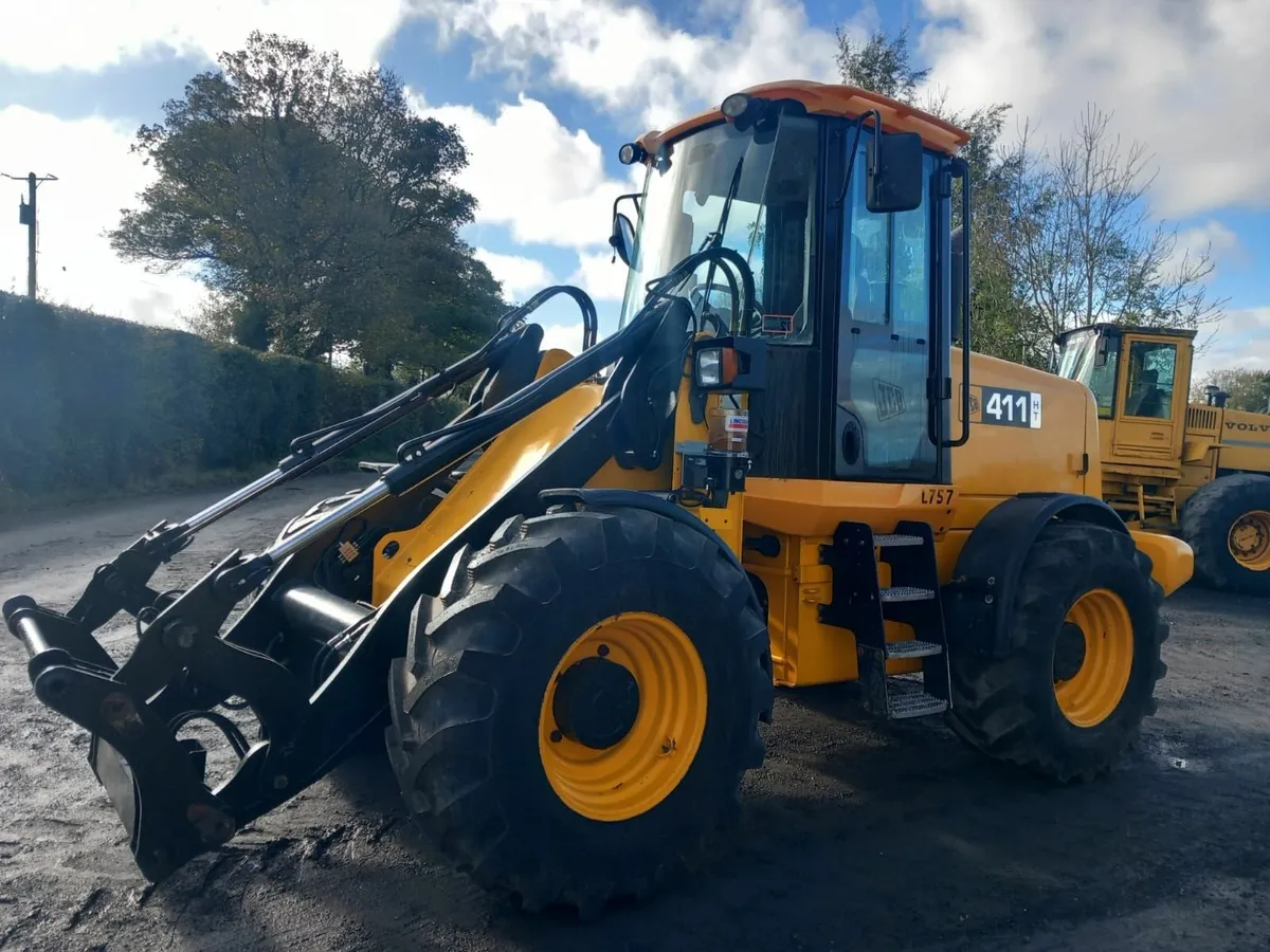 Jcb 411 - Image 1