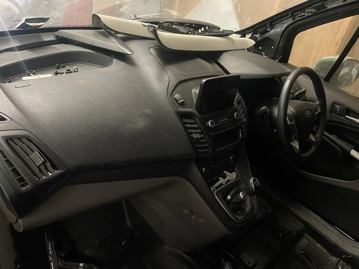 2020 Transit Connect for breaking - Image 3