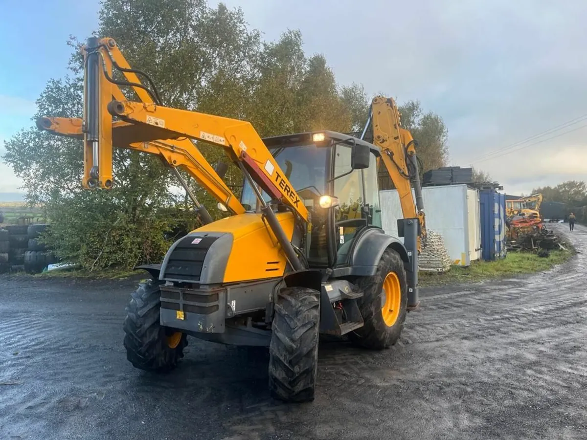 terex 860 elite digger loader - Image 1