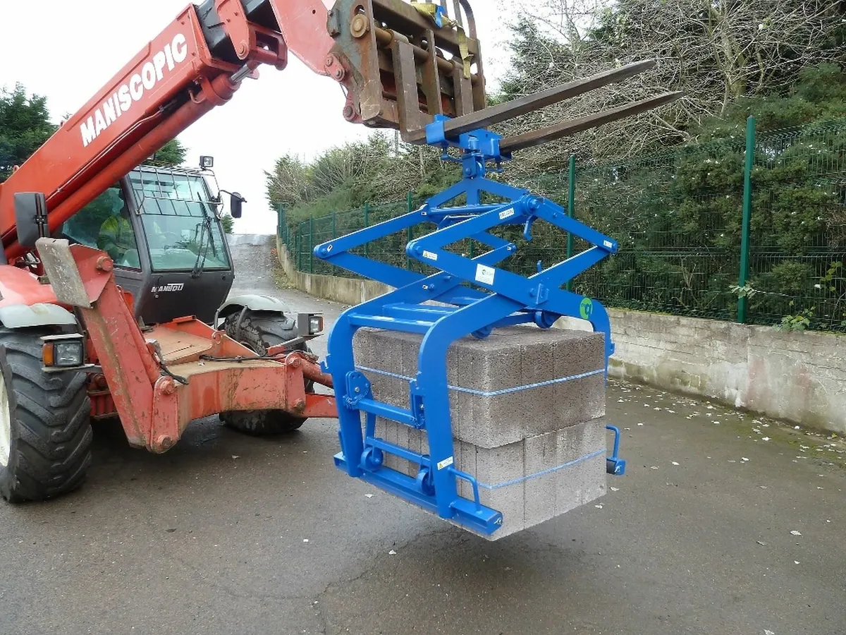 McQuaid Double Block grabs - Image 3