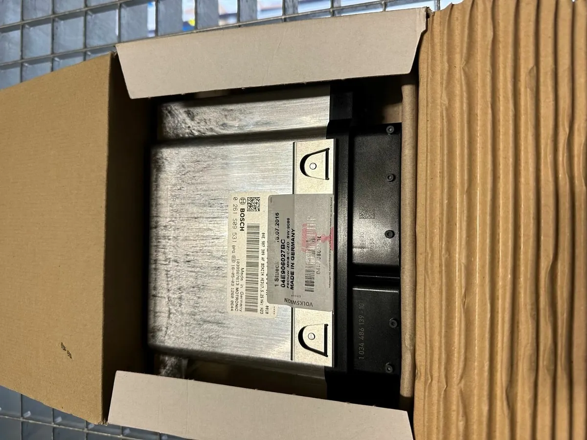 Skoda/Volkswagen/Seat - Petrol Engine Control Unit - Image 2