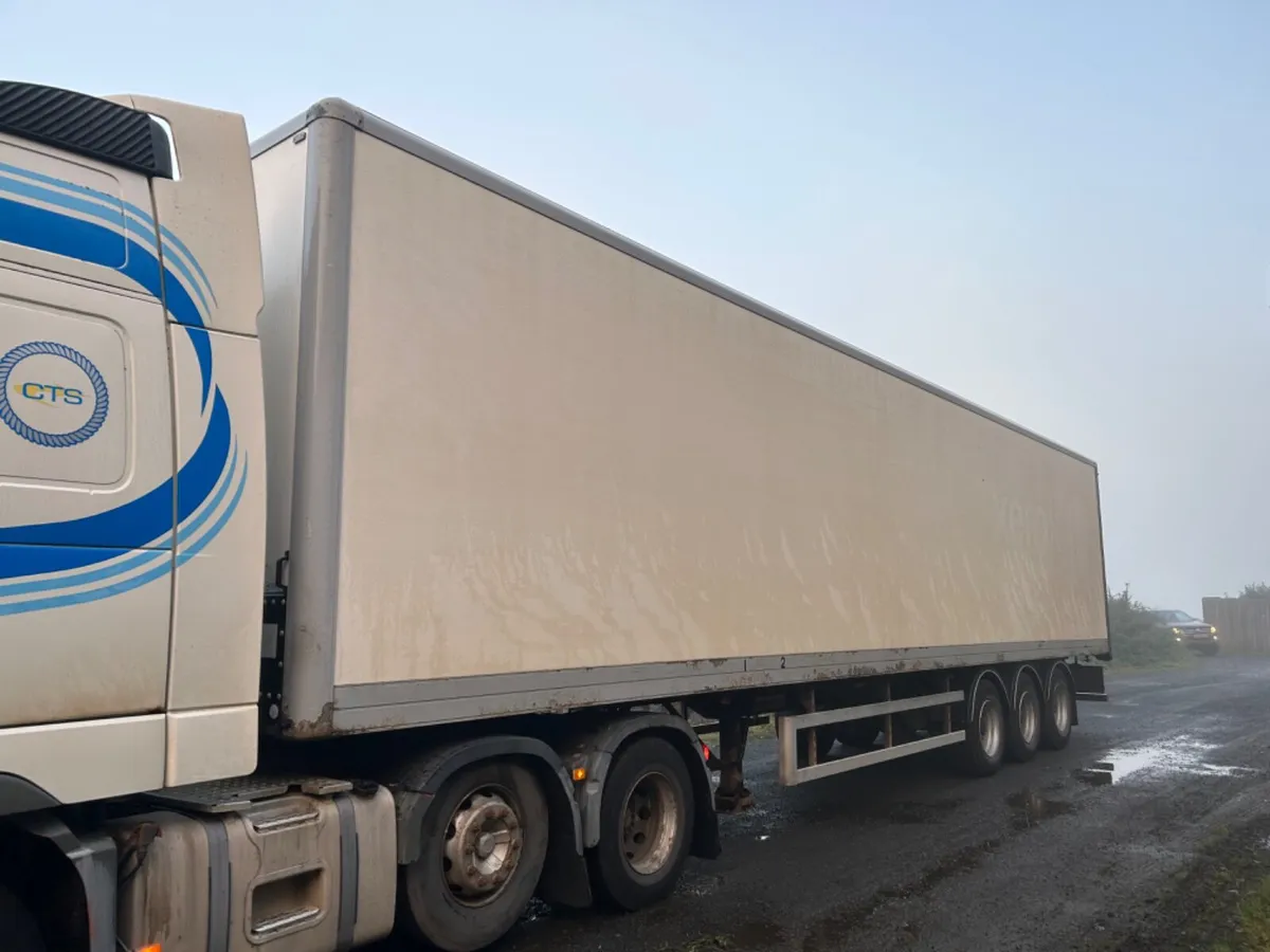 08 45ft box trailer on drums - Image 4