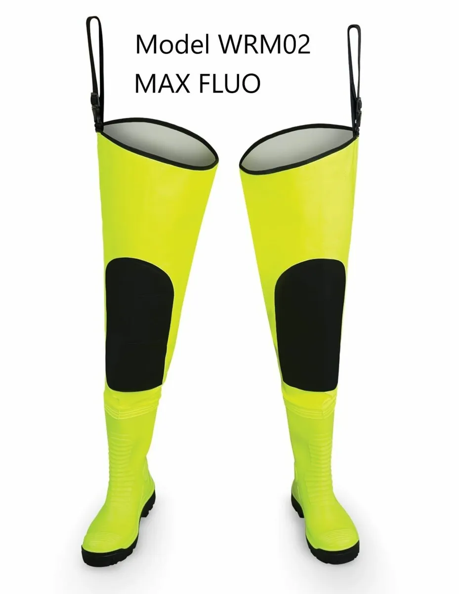 Waterproof clothes and warmers - Image 1