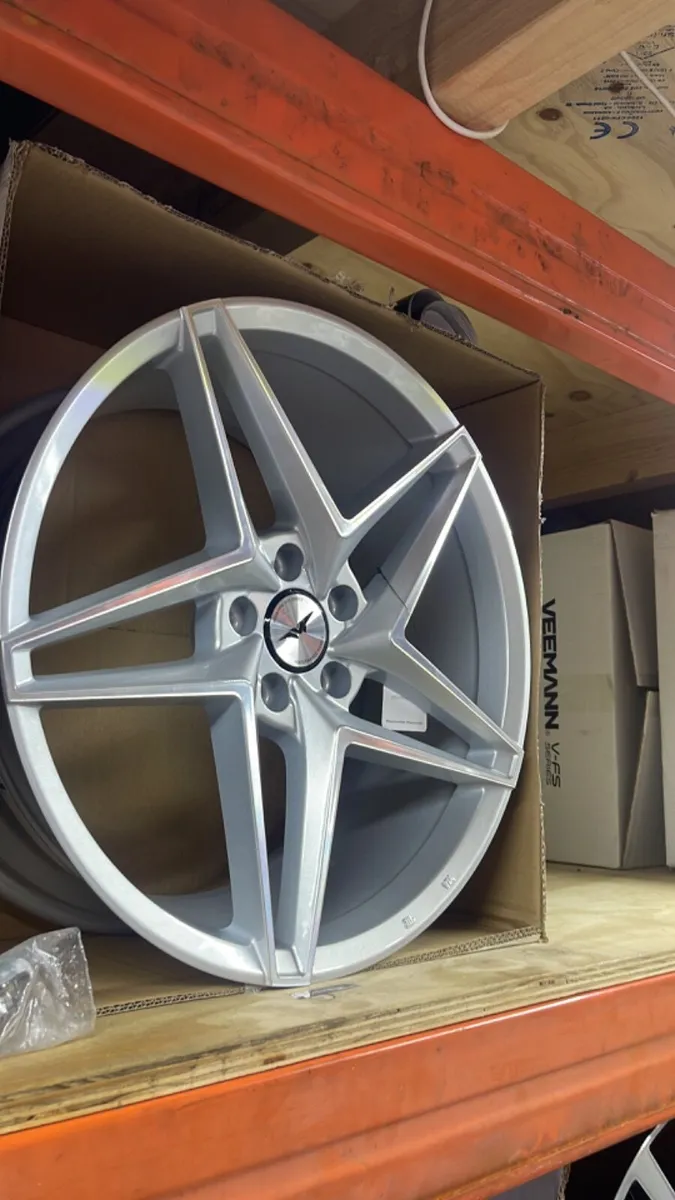 19” veemann vfs46 8.5 5x112 alloys & tyres