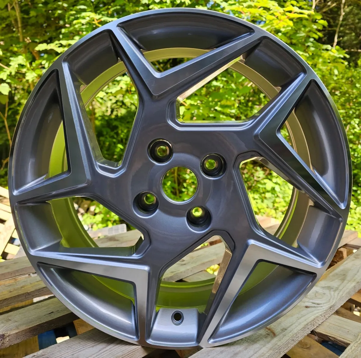 Ford Fiesta 17” 4x108 alloys & tyres