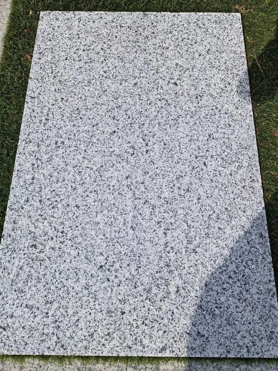 Merrion Silver Granite Flagstones 3' x 2’ @ €25 ex - Image 4