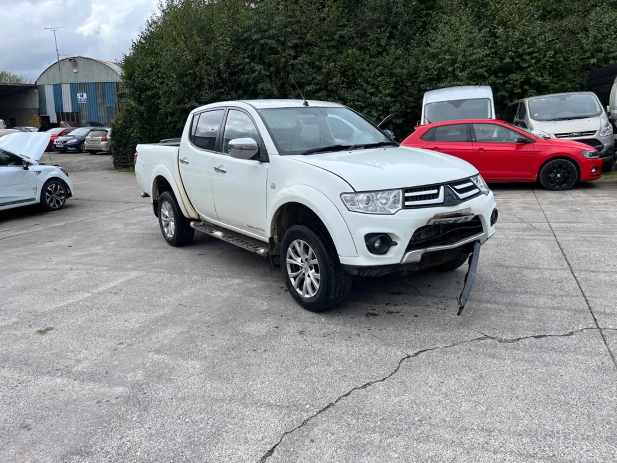 2016 Mitsubishi L200 2.5 - Image 2