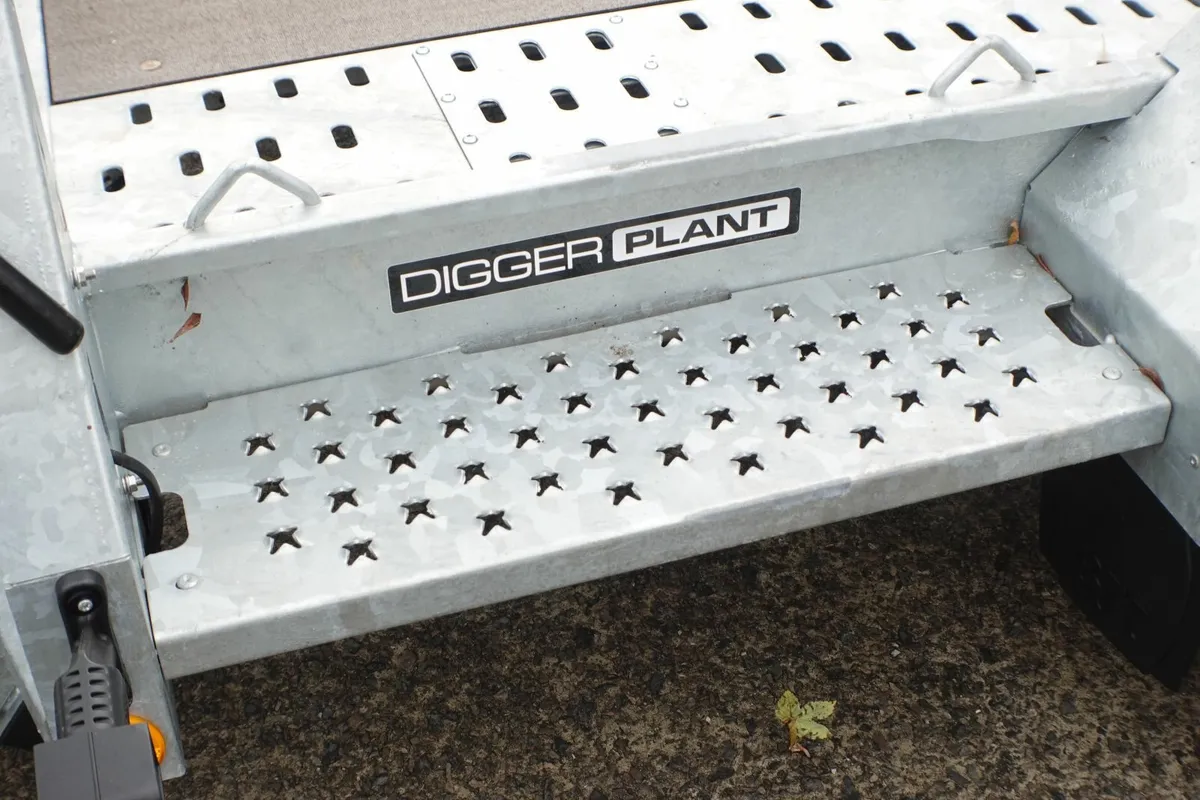 Brian James Digger Plant Trailer 543-3717 - Image 2