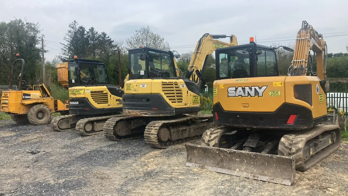 8 ton digger only €600 per week - Image 1