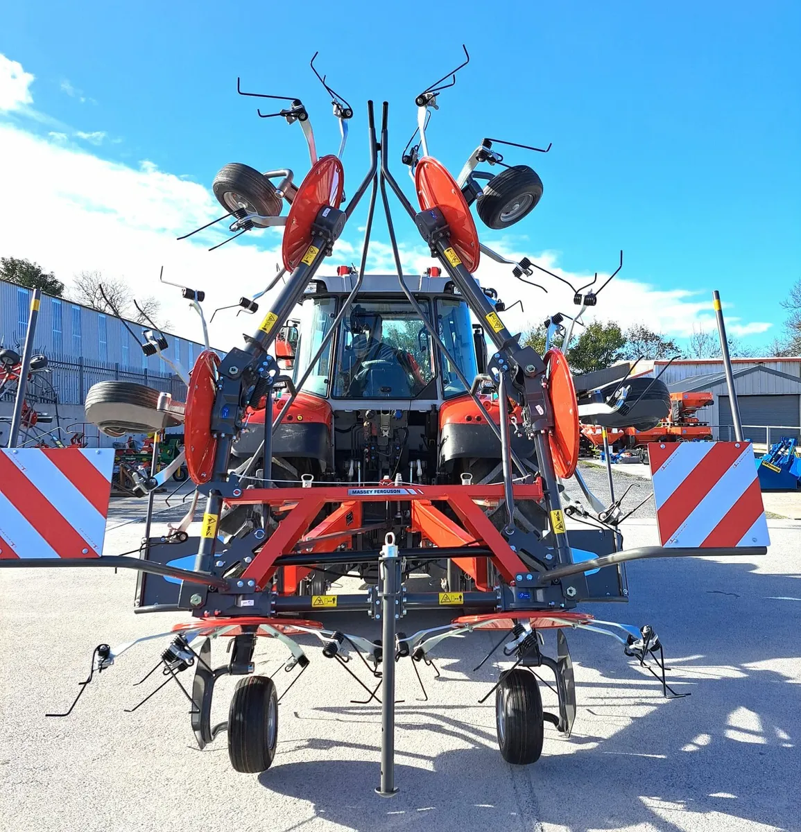 MASSEY FERGUSON 776X TEDDER - Image 2