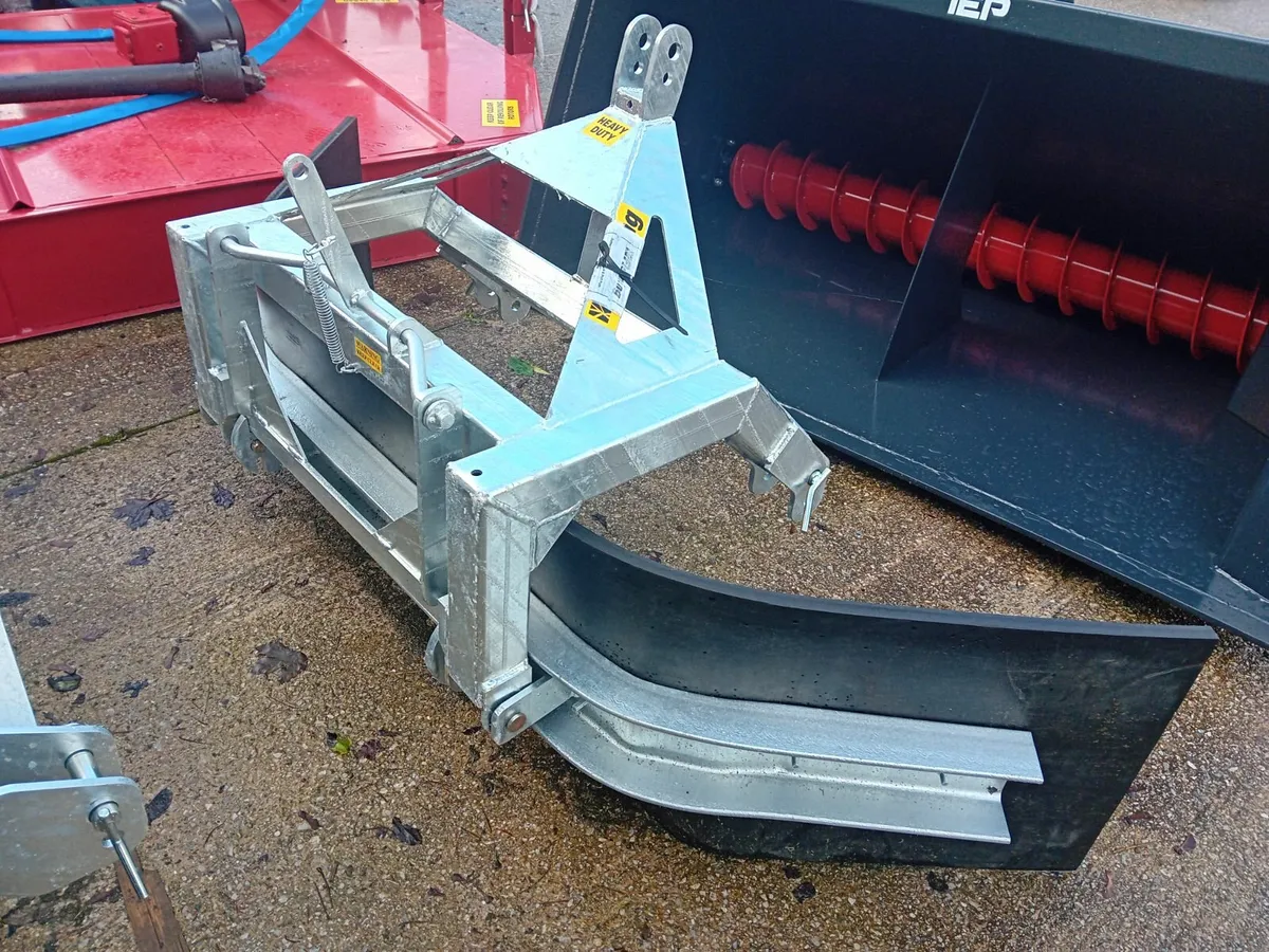 Fleming Yard Scrapers - Image 2